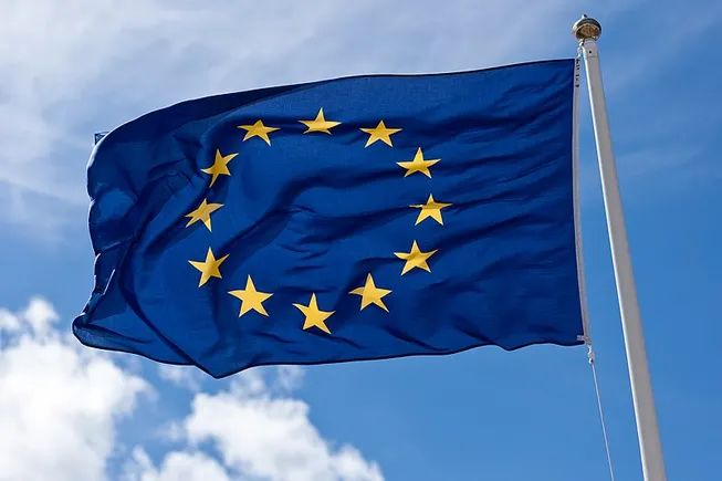EU takes next steps to limit teen social media use