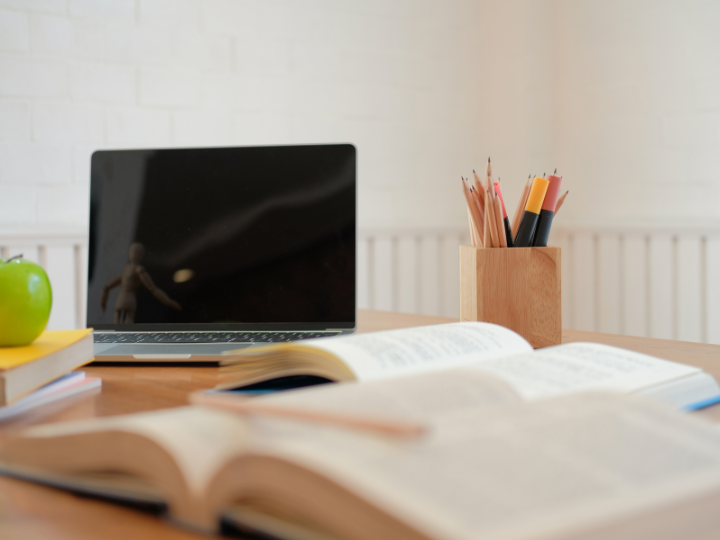I Had 200+ Unread Articles in My List — So I Built a macOS App That Shares Them via Buffer